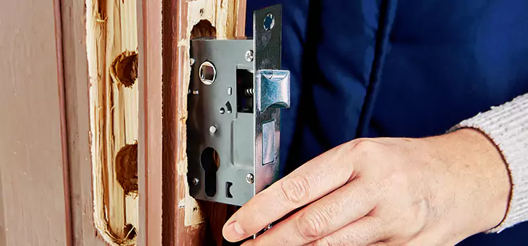 Garage Door Lock Replacement Oak Bay
